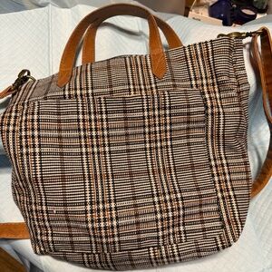 Thirty One plaid About You Weave Casual Crossbody